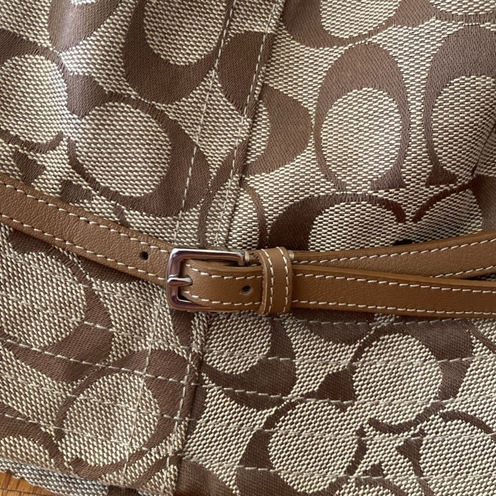 Coach Women’s Tan Logo Bucket Hat OS - Picture 2 of 8